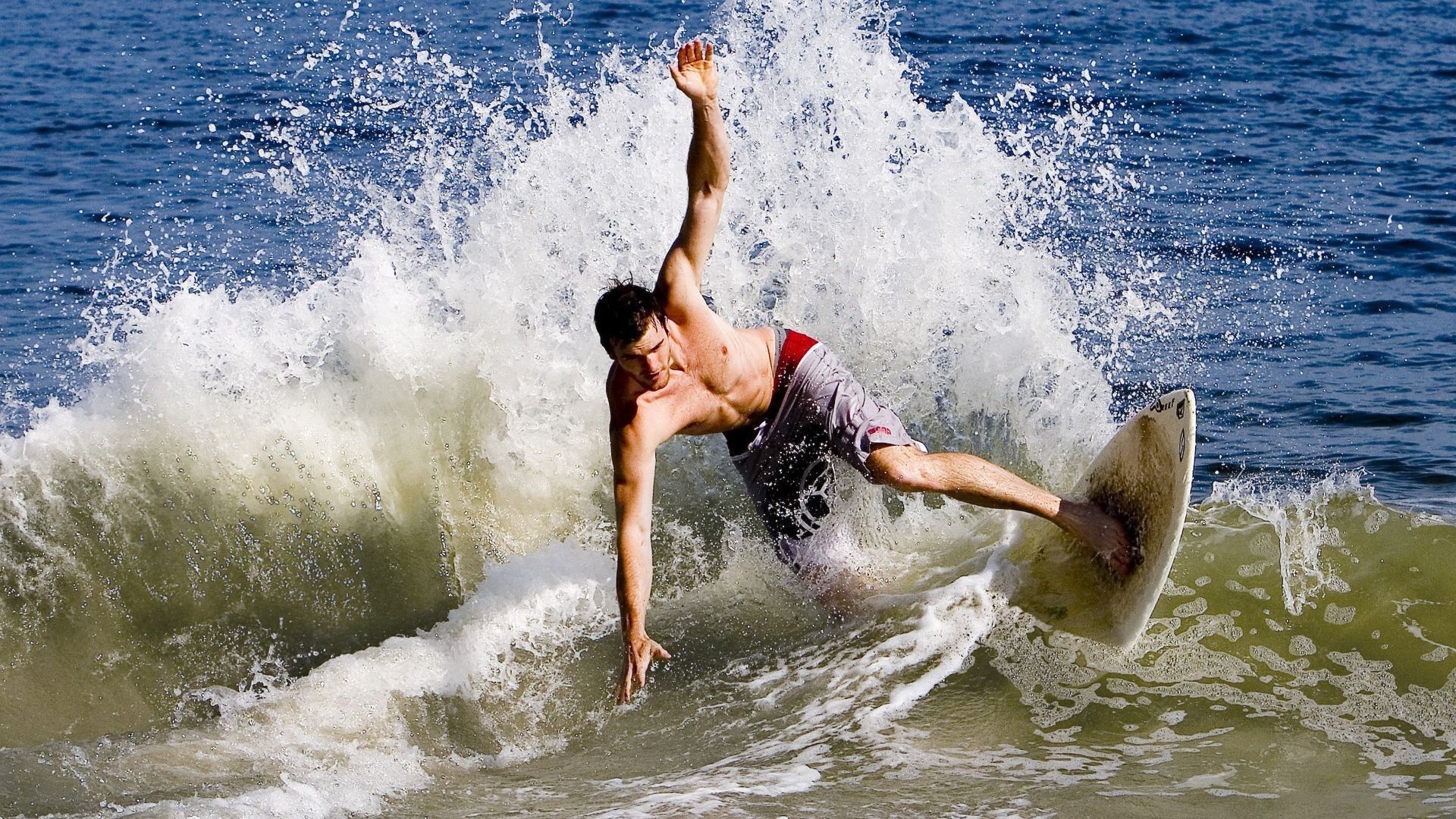 【世界冠军盘点】历届夺冠的经典瞬间回顾，4×100历届冠军