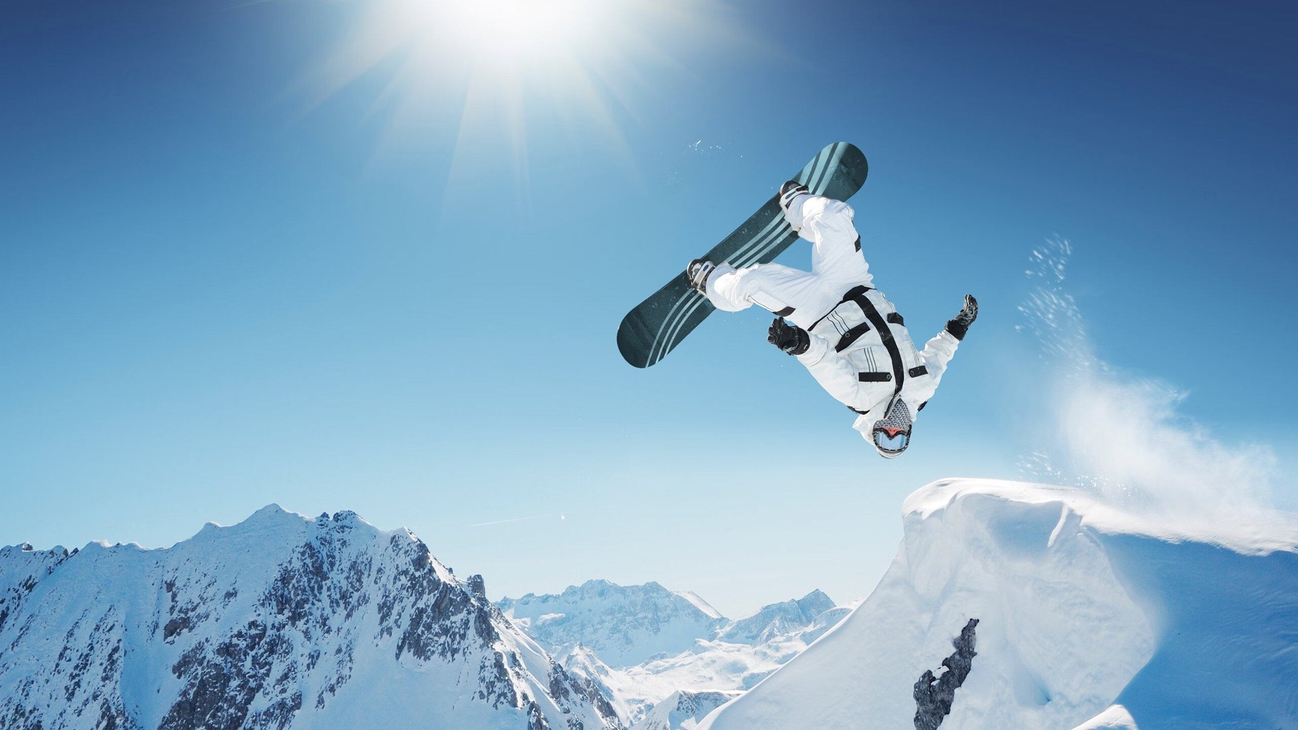 西班牙与沙特阿拉伯在AlUla签署战略合作协议,共同推动马术运动发展。